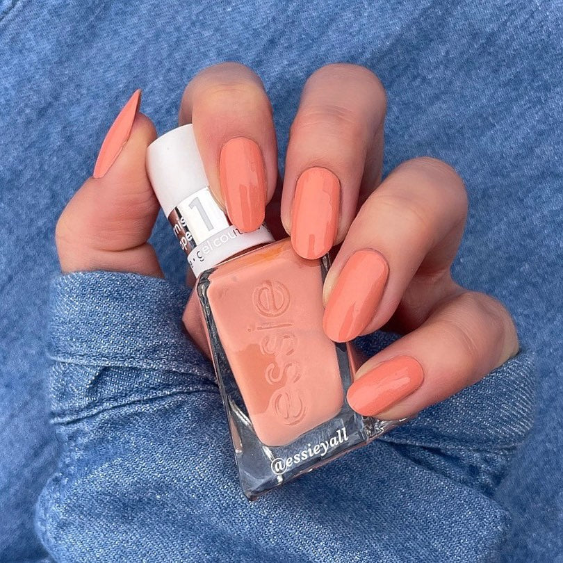Essie Gel Couture - ruffle up - #1250 - Nail Lacquer - Nail Polish at Beyond Polish